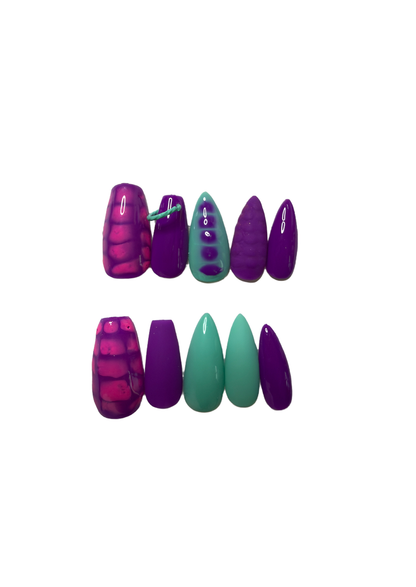Nails for the Night - Size Medium, Length Medium, Stiletto &. Coffin